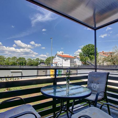 Lovely Apartments In Valbandon Fazana Exterior photo