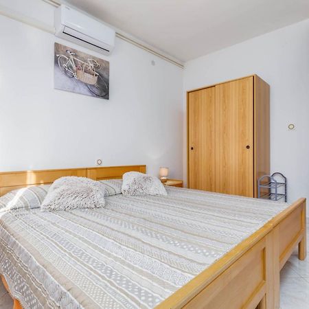 Lovely Apartments In Valbandon Fazana Exterior photo
