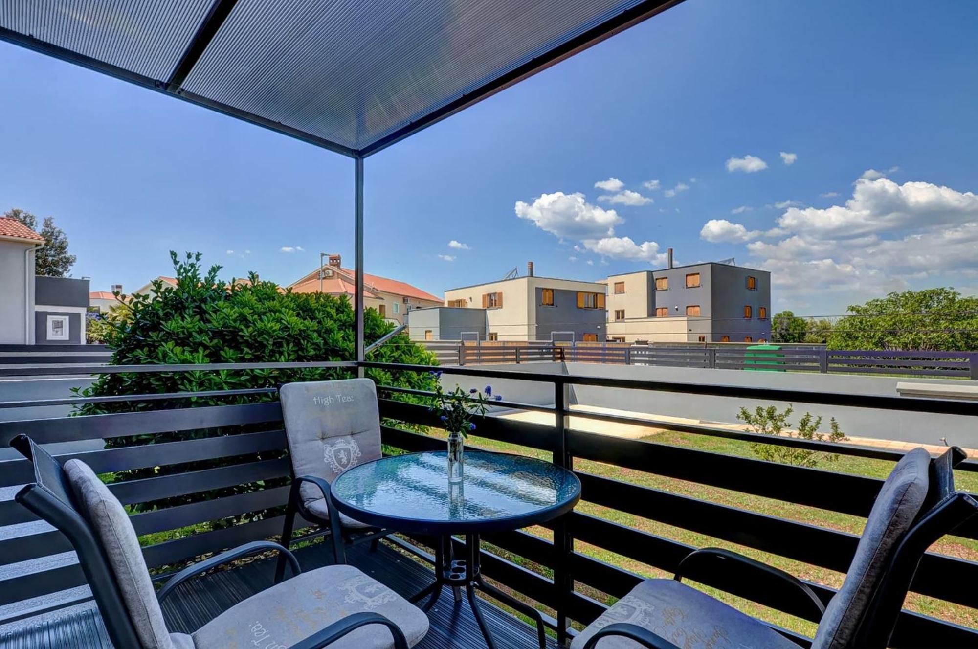 Lovely Apartments In Valbandon Fazana Exterior photo