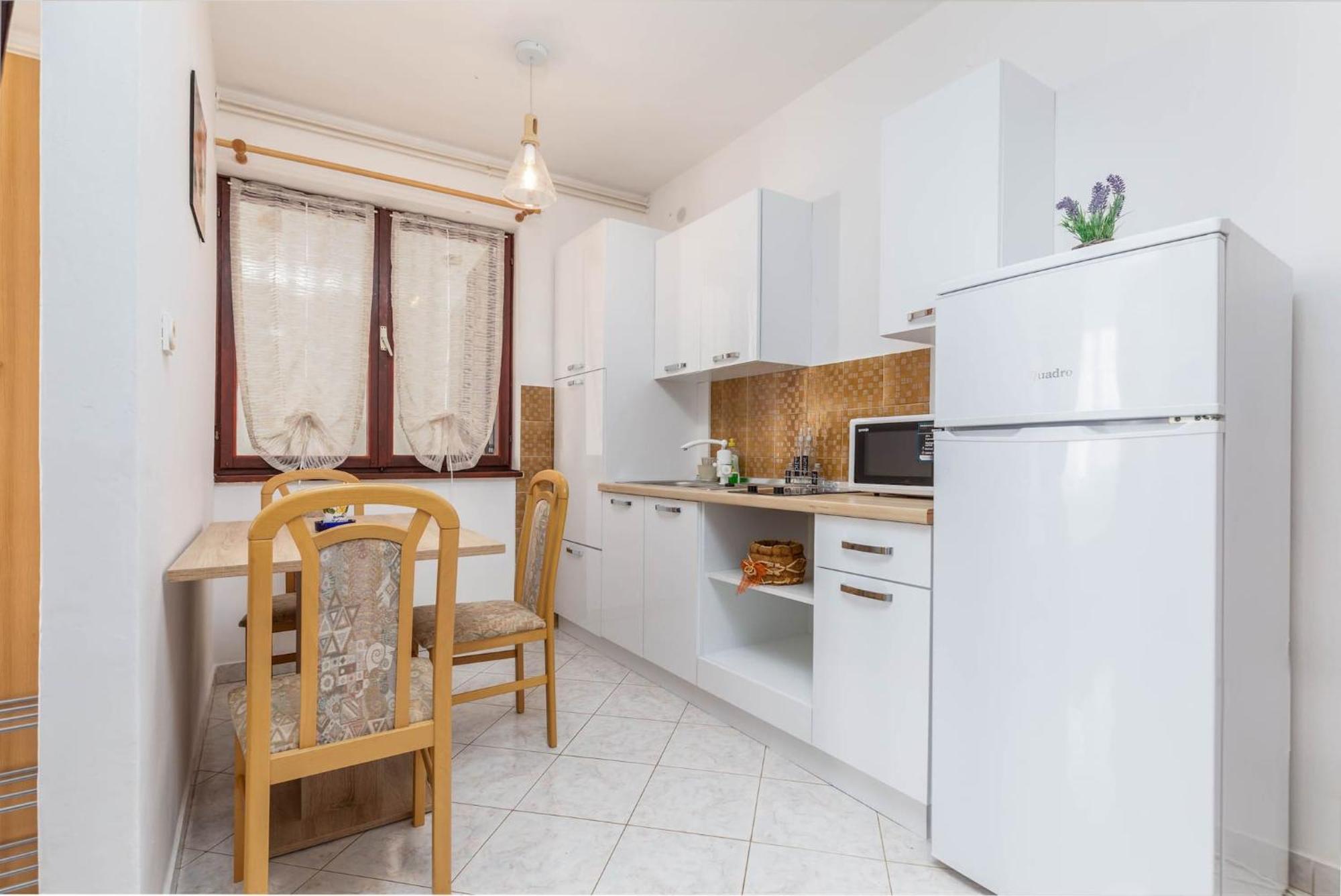 Lovely Apartments In Valbandon Fazana Exterior photo