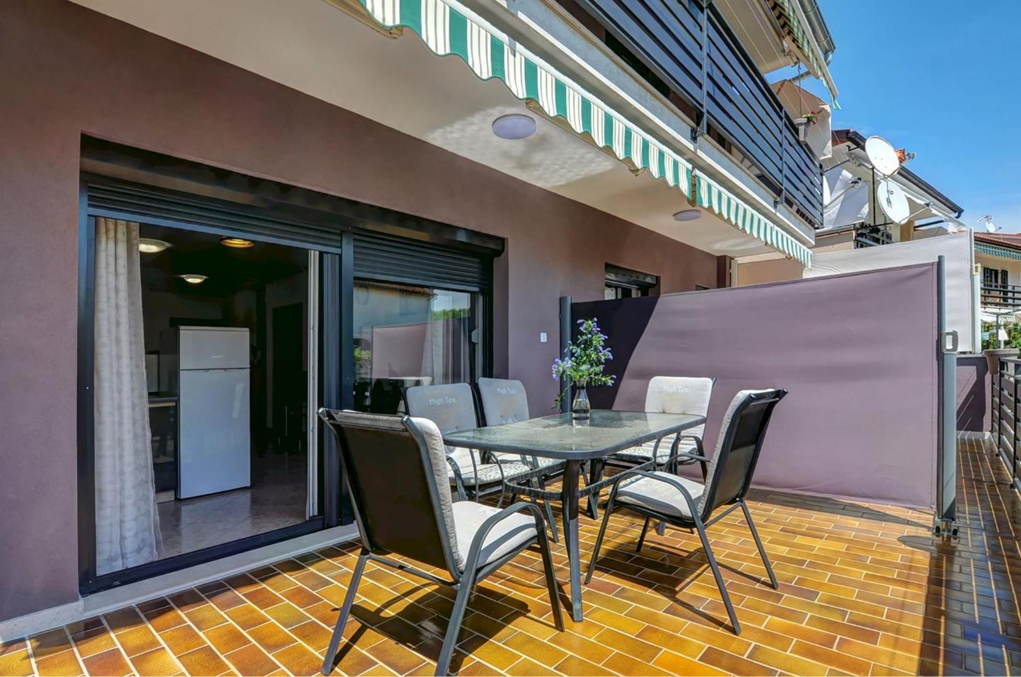 Lovely Apartments In Valbandon Fazana Exterior photo